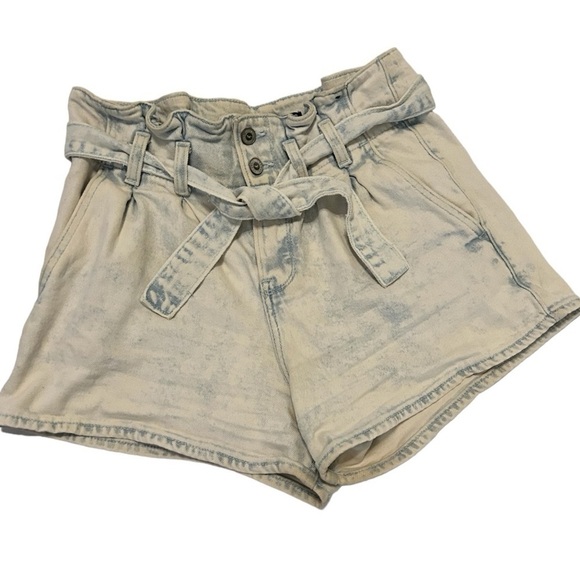Hollister Ultra High Rise Mom Shorts 3” Retro Acid Wash Stretchy Belted S7 W28 - Picture 1 of 4